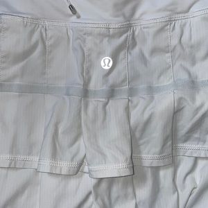 Size 8 white skirt/shorts inside lululemon